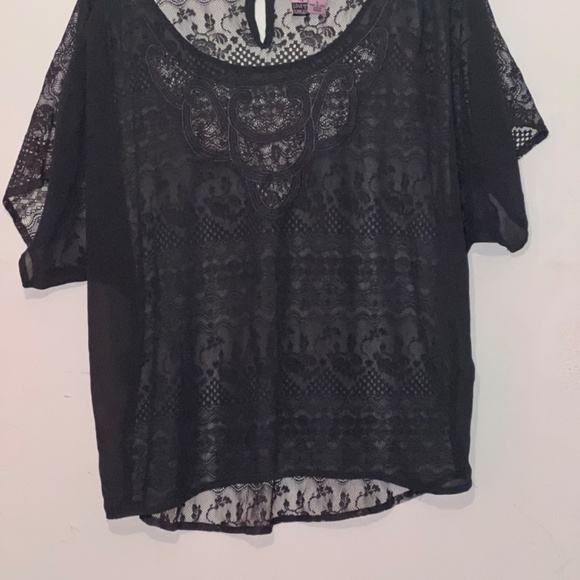 Shirt - Picture 2 of 2